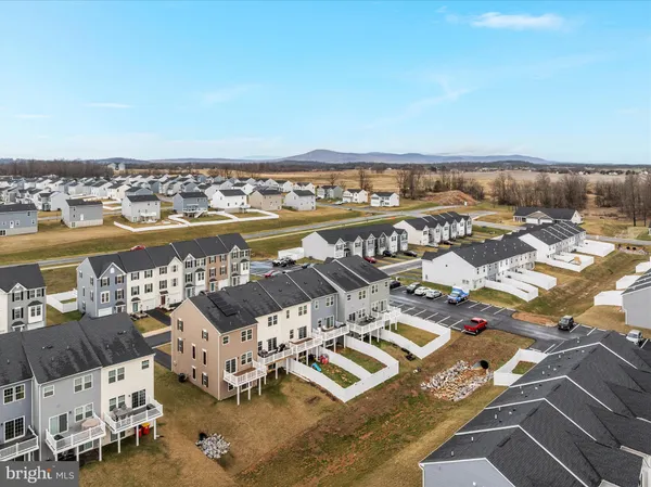 $270,000 | 130 Calais Place, Hedgesville, WV 25427