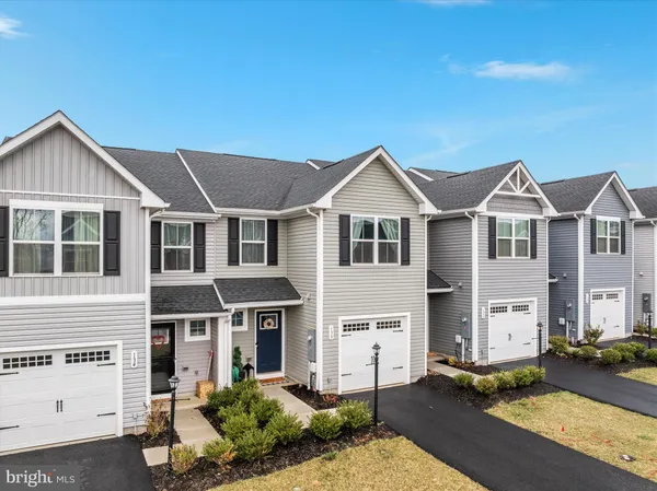 $270,000 | 130 Calais Place, Hedgesville, WV 25427