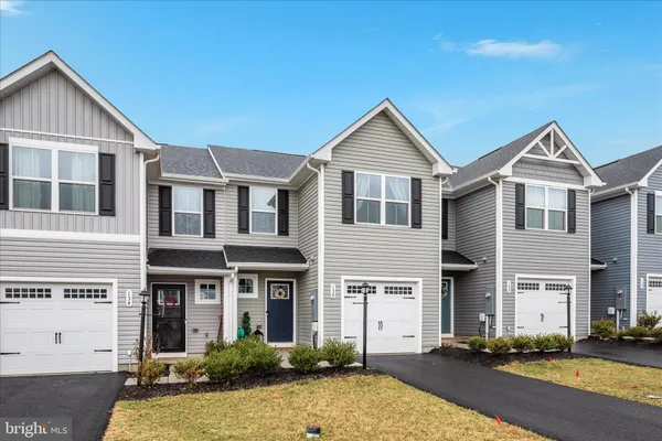 $270,000 | 130 Calais Place, Hedgesville, WV 25427