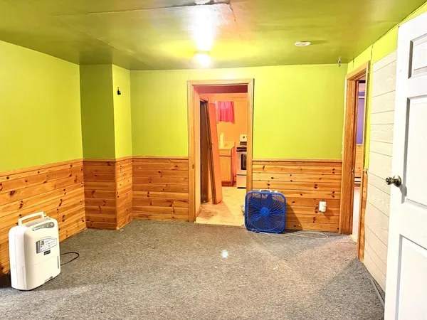 $130,000 | 410 11th Street Southwest, Willmar, MN 56201