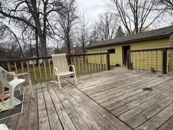 $130,000 | 410 11th Street Southwest, Willmar, MN 56201
