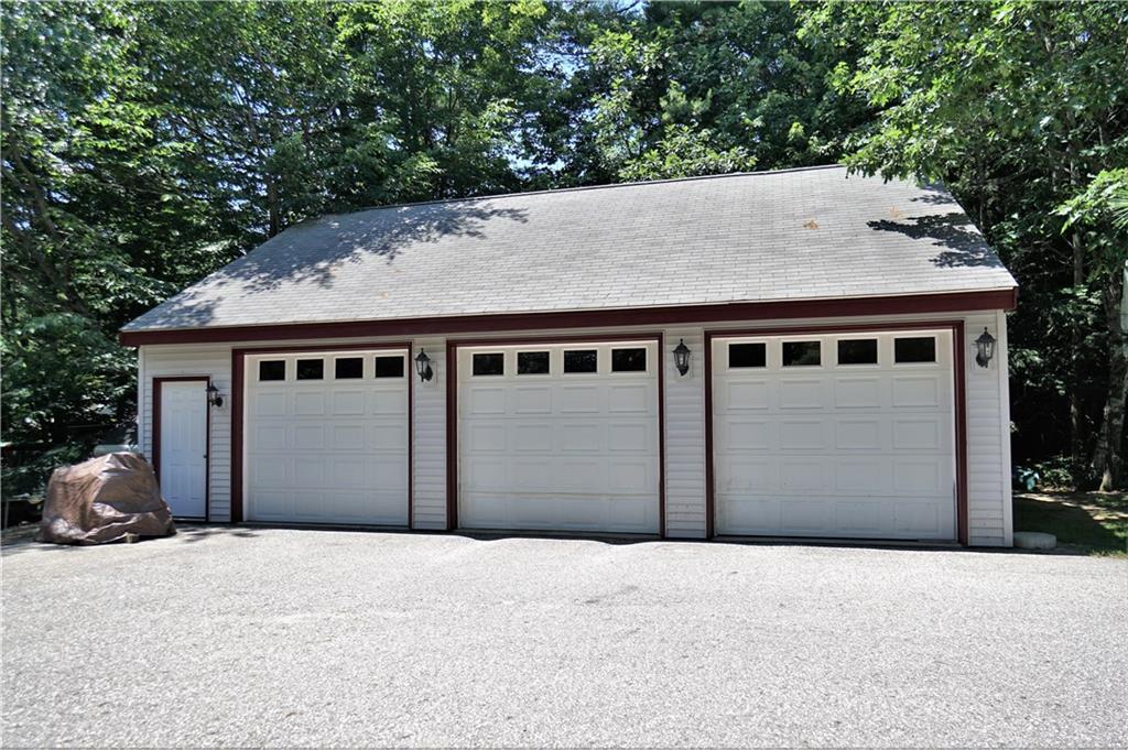 286 Gray Road Windham, ME 04062 - Photo 3 of 30 Oversized 3 car garage has a room...