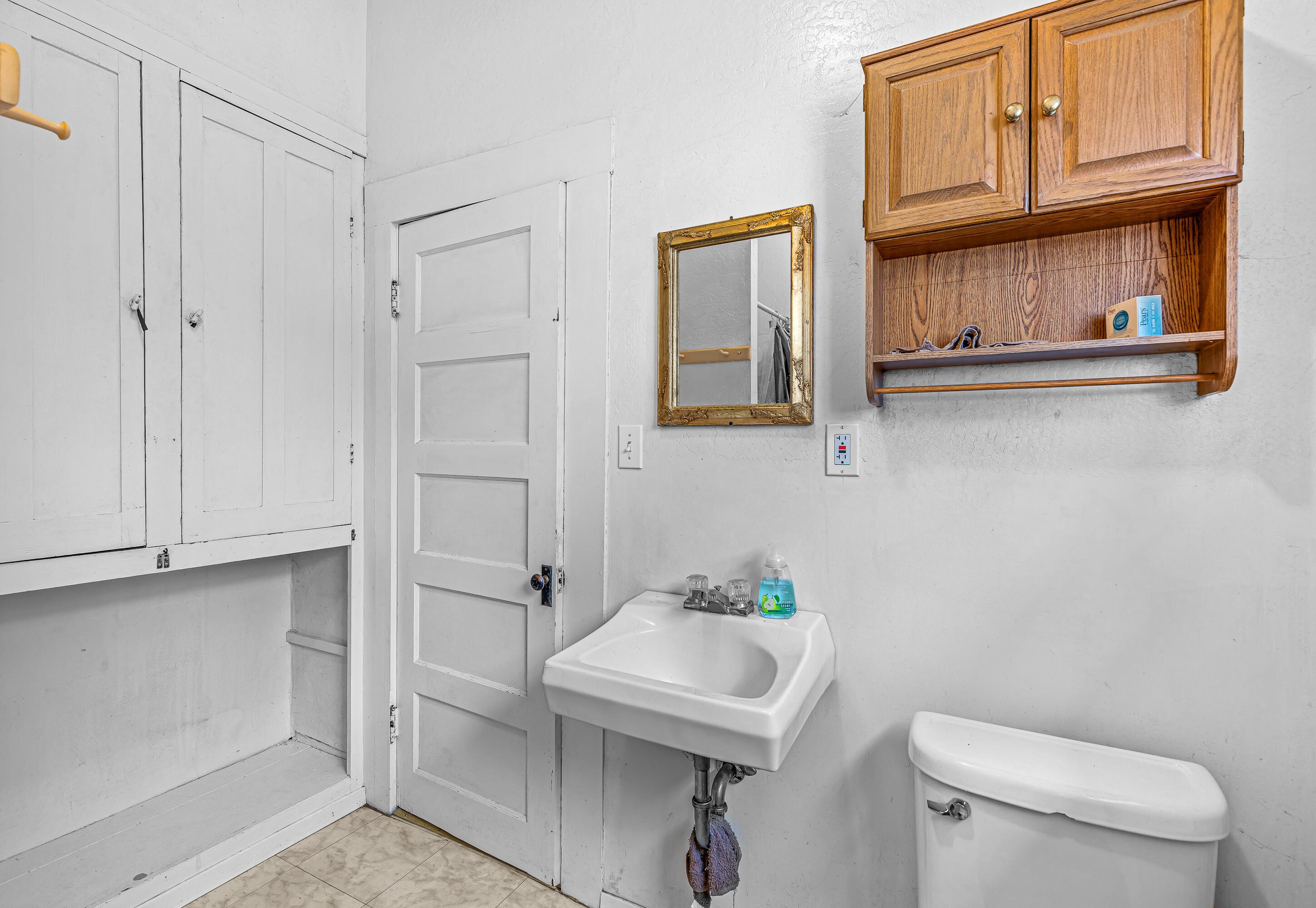 5828 Old Stage Road Central Point, OR 97502 - Photo 17 of 24 9R9A7831