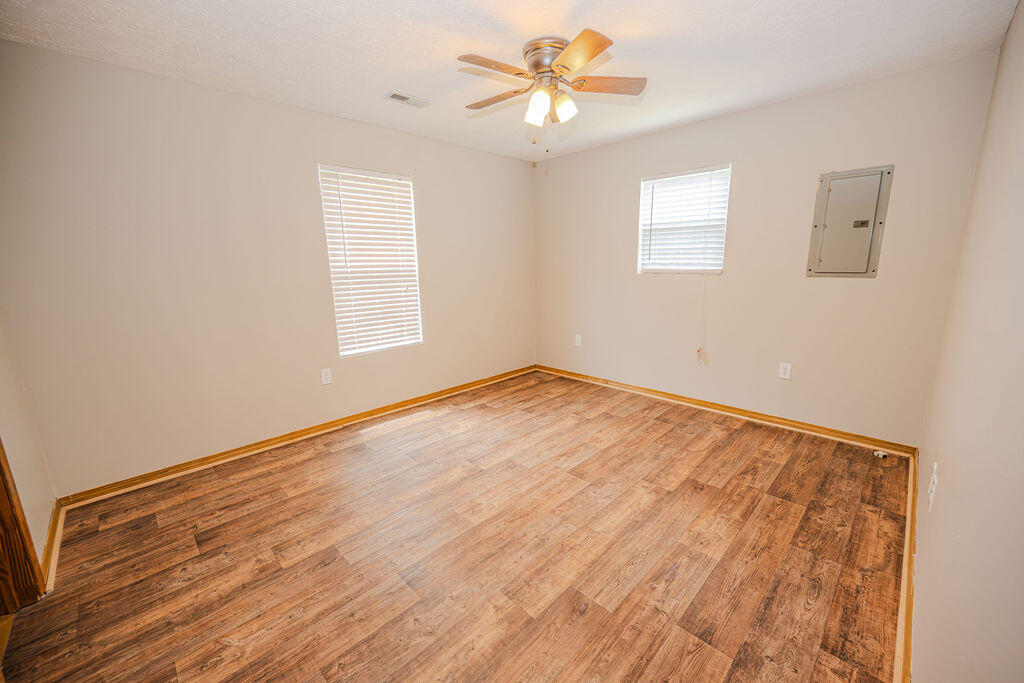 995 Cobhill Road Ravenna, KY 40472 - Photo 18 of 37 DSC_1374