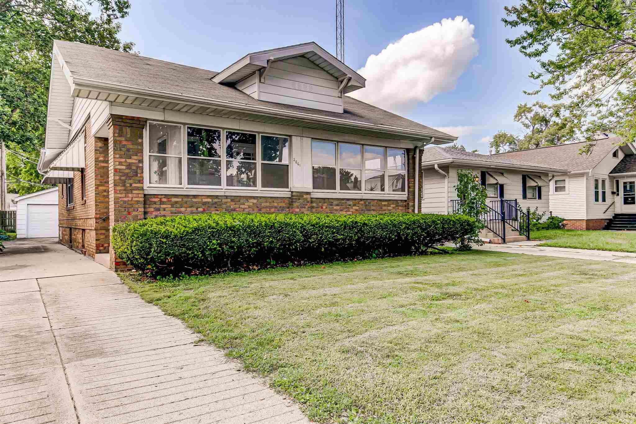 2061 North 7th Street Springfield, IL 62702 - Photo 2 of 31