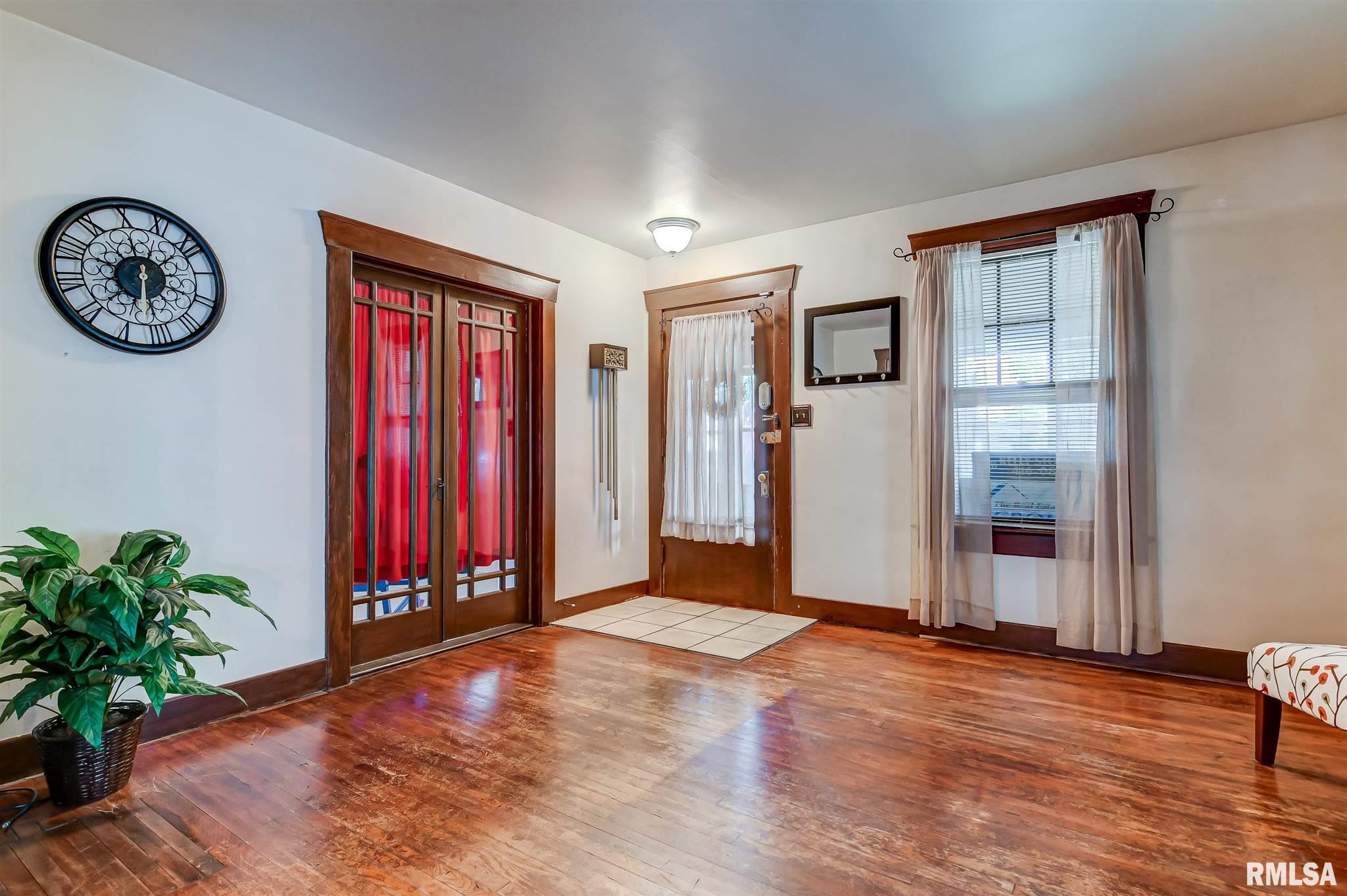 2061 North 7th Street Springfield, IL 62702 - Photo 6 of 31