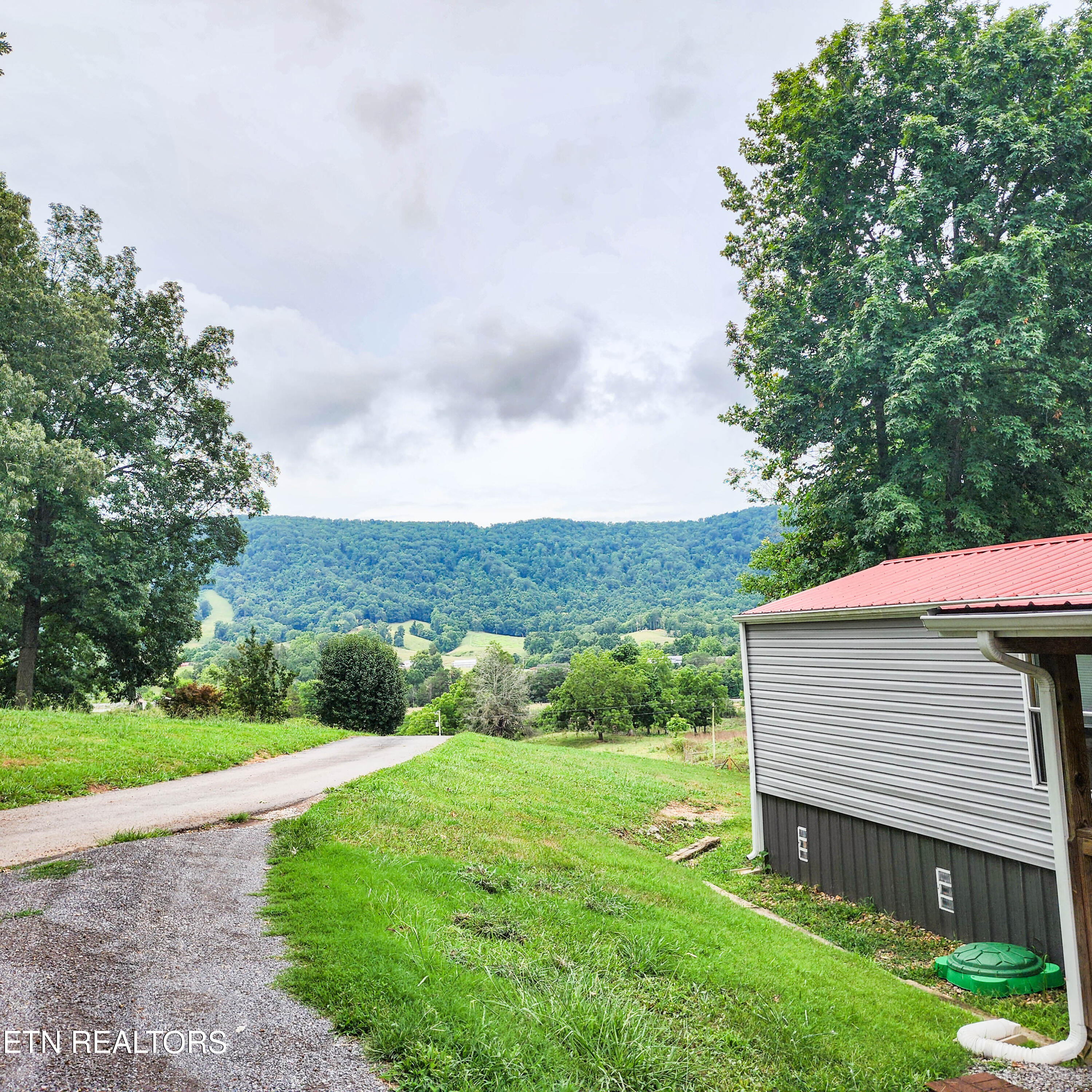 1010 Shirley Road Washburn, TN 37888 - Photo 21 of 27 shirley 2