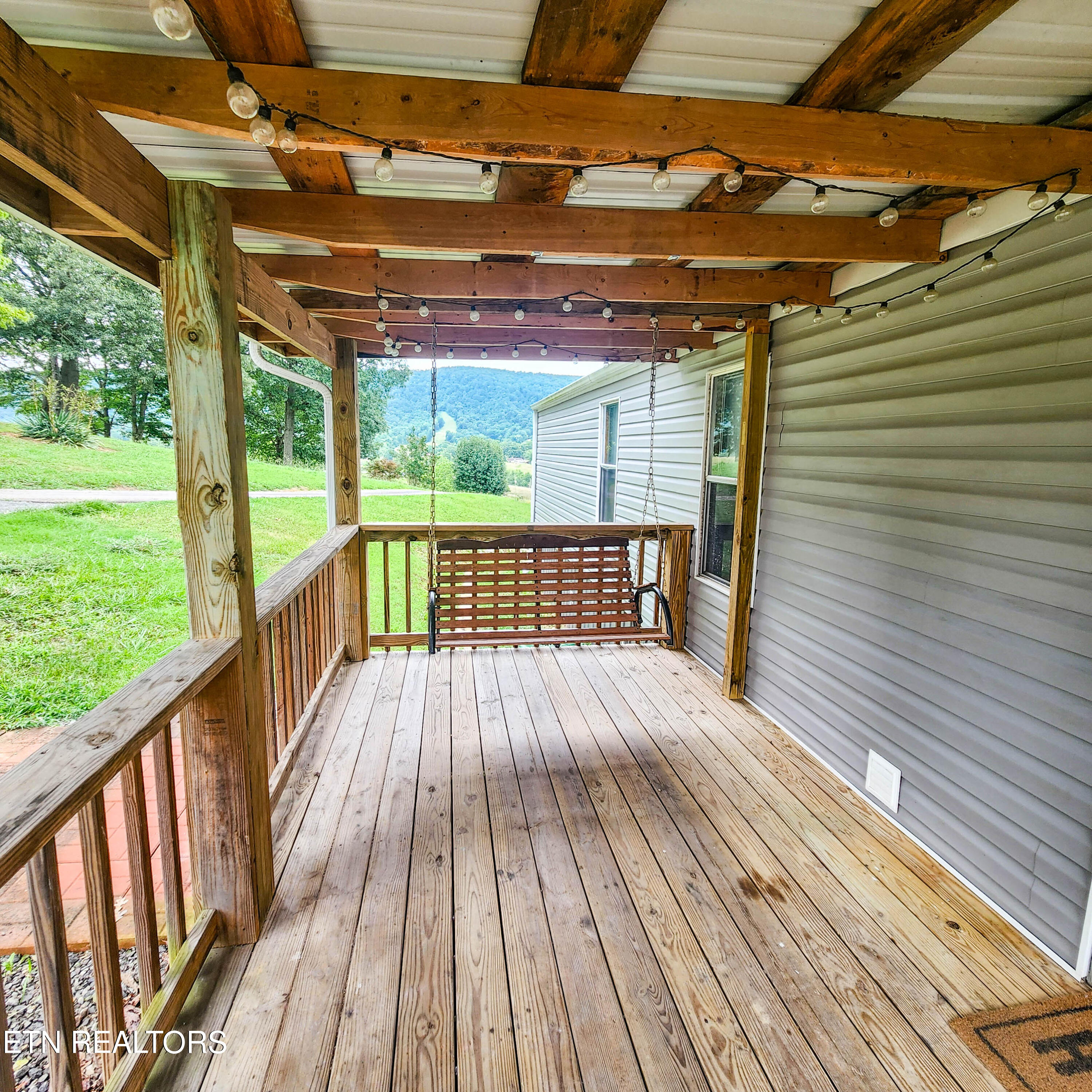 shirley porch2