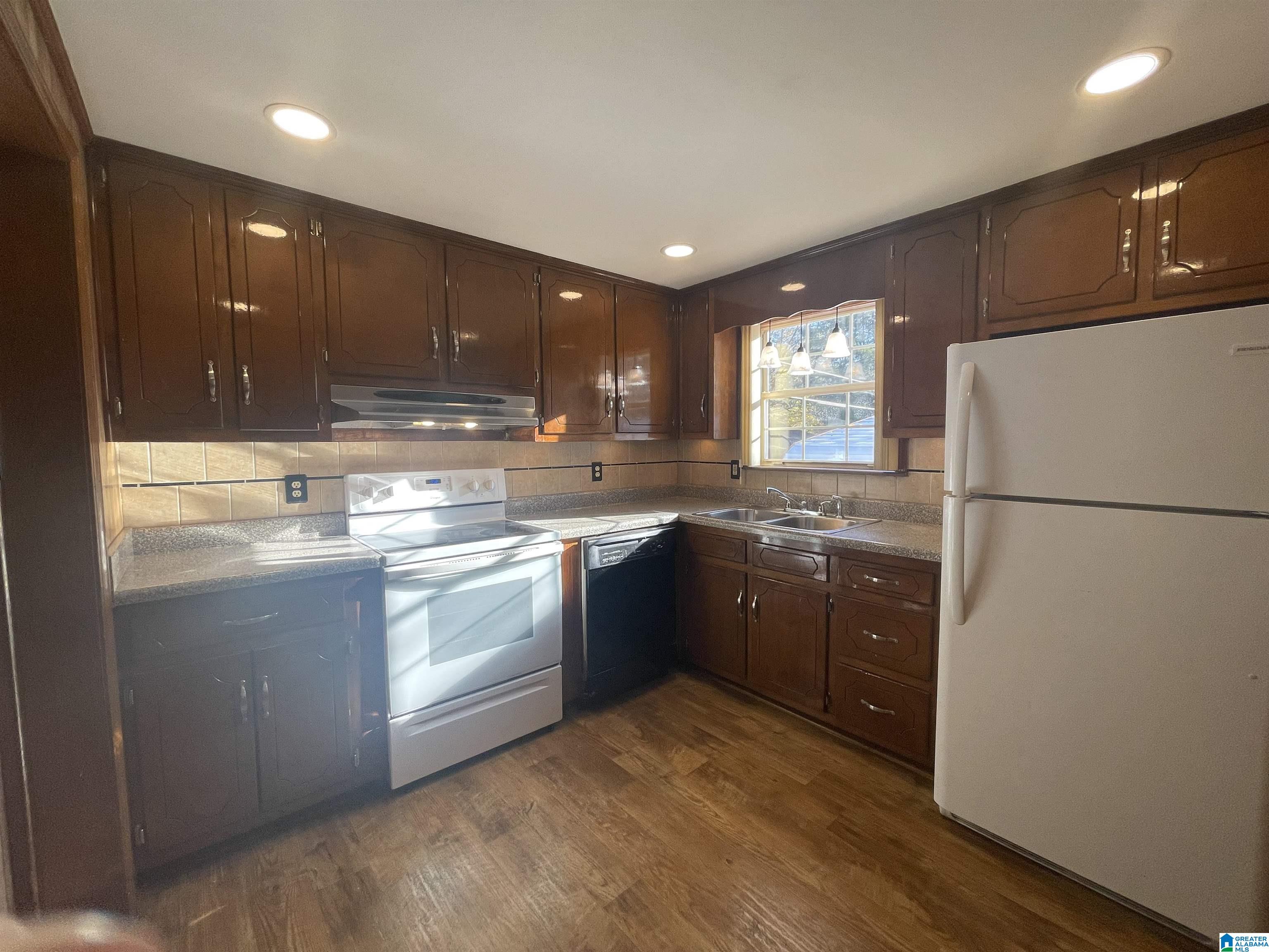 512 20th Street South Bessemer, AL 35020 - Photo 4 of 11
