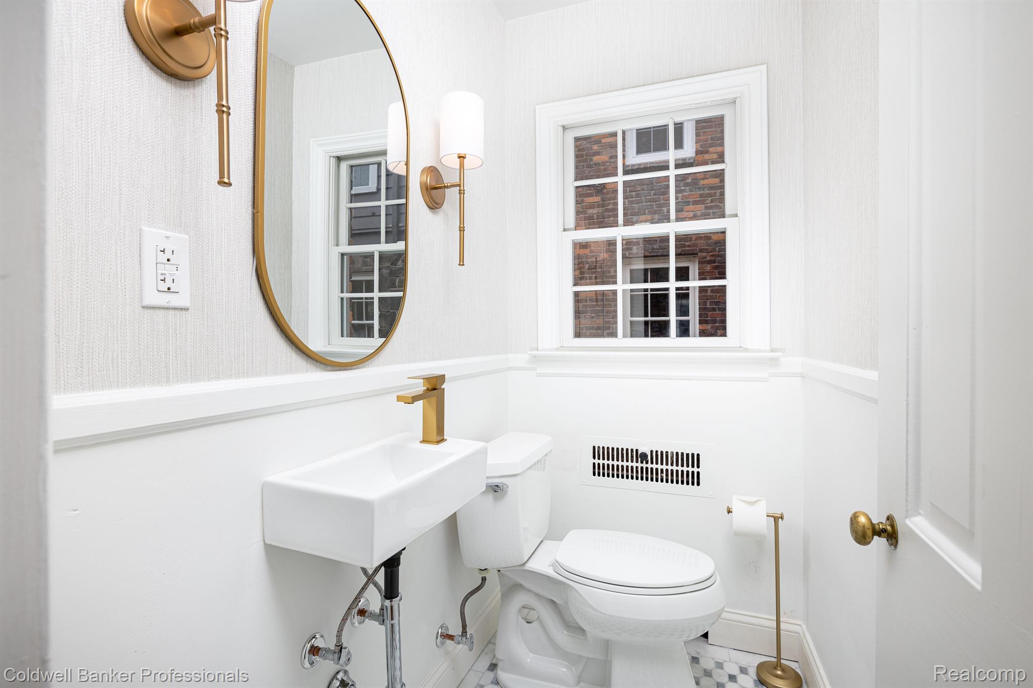 326 McMillan Road Grosse Pointe, MI 48236 - Photo 14 of 34 Gallery Image 14