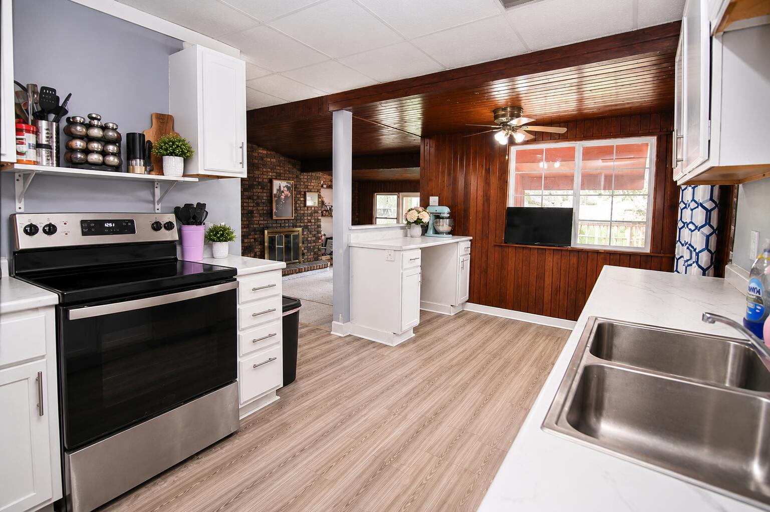 518 Walnut Street Three Rivers, MI 49093 - Photo 8 of 54 x