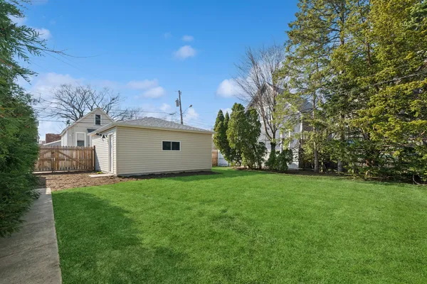 $649,900 | 1580 Florence Avenue, Evanston, IL 60201