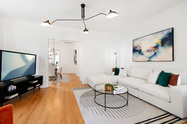 $649,900 | 1580 Florence Avenue, Evanston, IL 60201