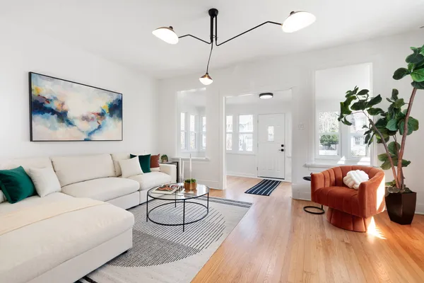 $649,900 | 1580 Florence Avenue, Evanston, IL 60201