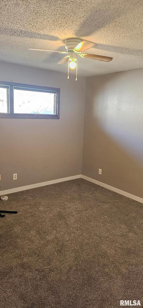 2515 North 3rd Street Clinton, IA 52732 - Photo 19 of 21 a view of a room that has a window