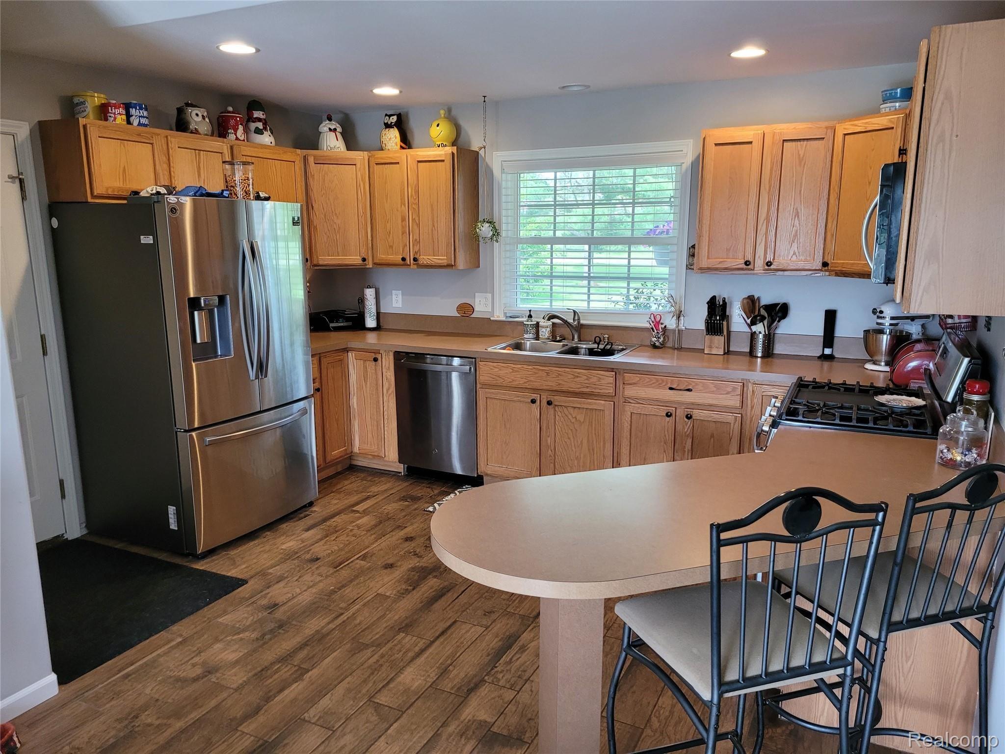 9235 North Fowlerville Road Fowlerville, MI 48836 - Photo 8 of 31 9235 Kitchen 1.jpg
