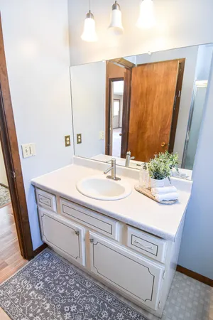 $213,900 | 302 Sherwood Avenue North, Thief River Falls, MN 56701