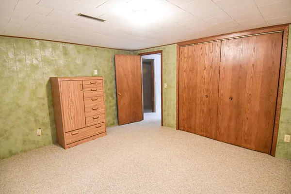 $213,900 | 302 Sherwood Avenue North, Thief River Falls, MN 56701