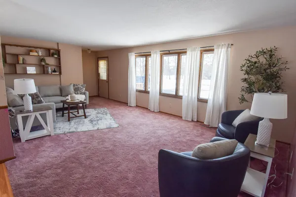 $213,900 | 302 Sherwood Avenue North, Thief River Falls, MN 56701