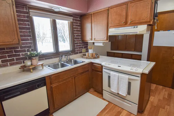 $213,900 | 302 Sherwood Avenue North, Thief River Falls, MN 56701