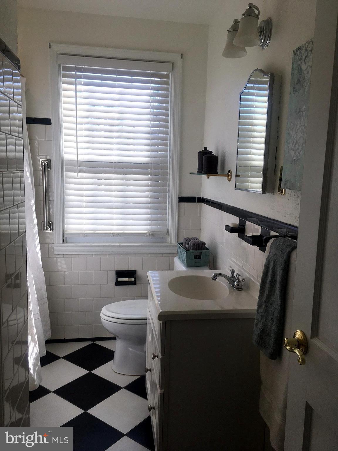 178 Stanmore Road Baltimore, MD 21212 - Photo 16 of 30 Bath