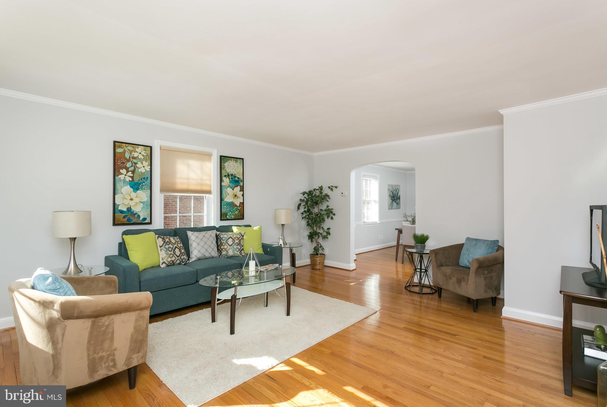178 Stanmore Road Baltimore, MD 21212 - Photo 3 of 30 Living Room