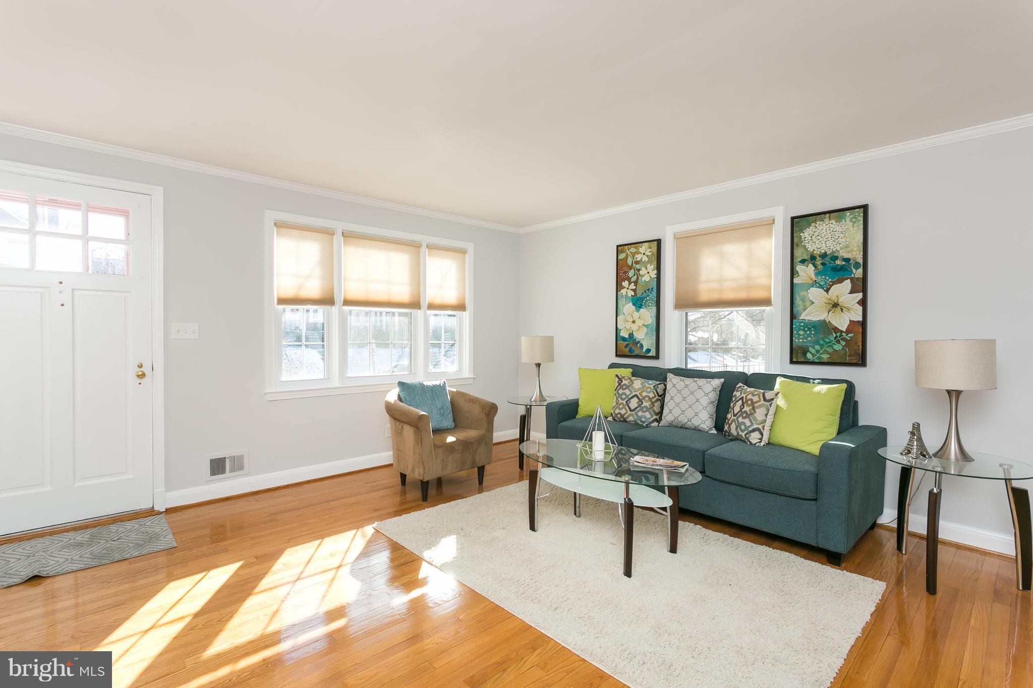 178 Stanmore Road Baltimore, MD 21212 - Photo 4 of 30 Living Room