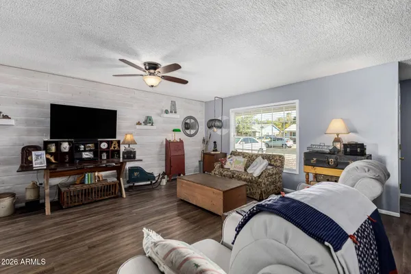 $400,000 | 4152 West Paradise Drive, Phoenix, AZ 85029