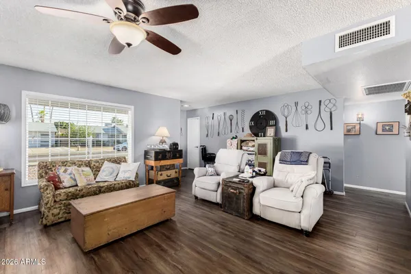 $400,000 | 4152 West Paradise Drive, Phoenix, AZ 85029