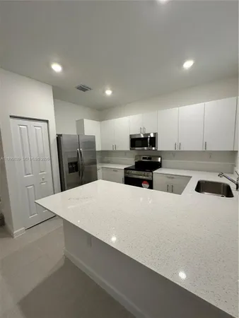 $2,499 | 2889 Southeast 25rd, Unit 2889, Homestead, FL 33035