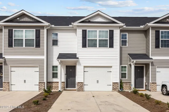 $232,500 | 3100 Tatlock Way, Unit D, Greenville, NC 27834