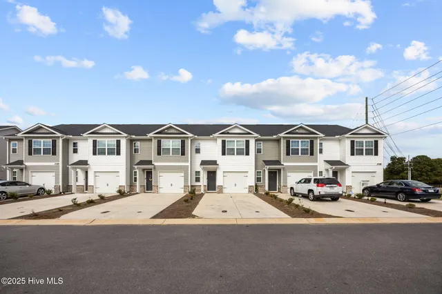 $232,500 | 3100 Tatlock Way, Unit D, Greenville, NC 27834
