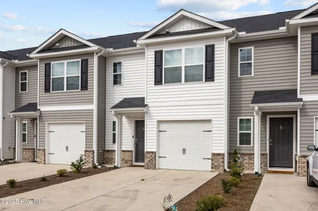 $232,500 | 3100 Tatlock Way, Unit D, Greenville, NC 27834