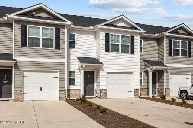 $232,500 | 3100 Tatlock Way, Unit D, Greenville, NC 27834