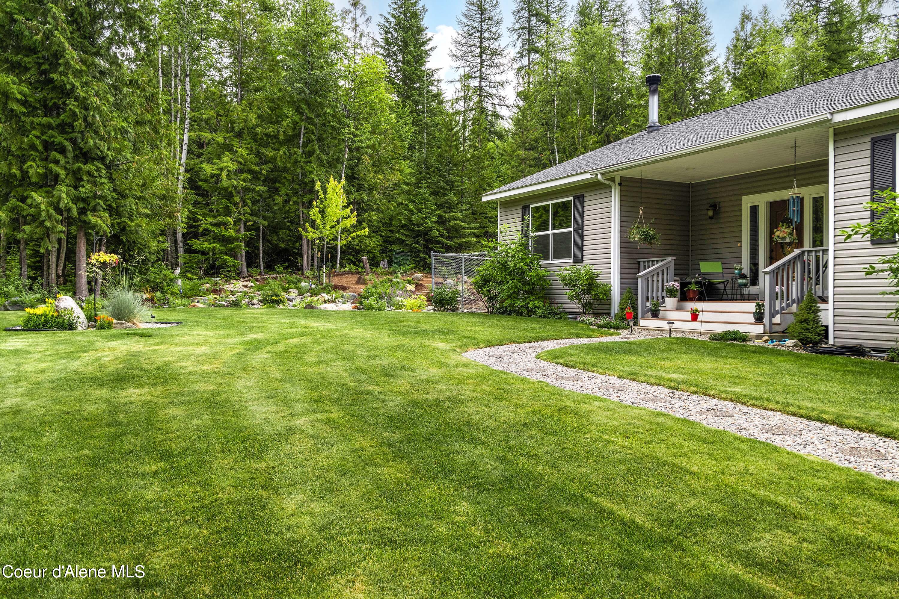 518 High Road Sandpoint, ID 83864 - Photo 39 of 57 Front of home