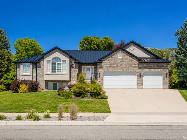 $829,900 | 1698 East Lakeview Way, Ogden, UT 84403