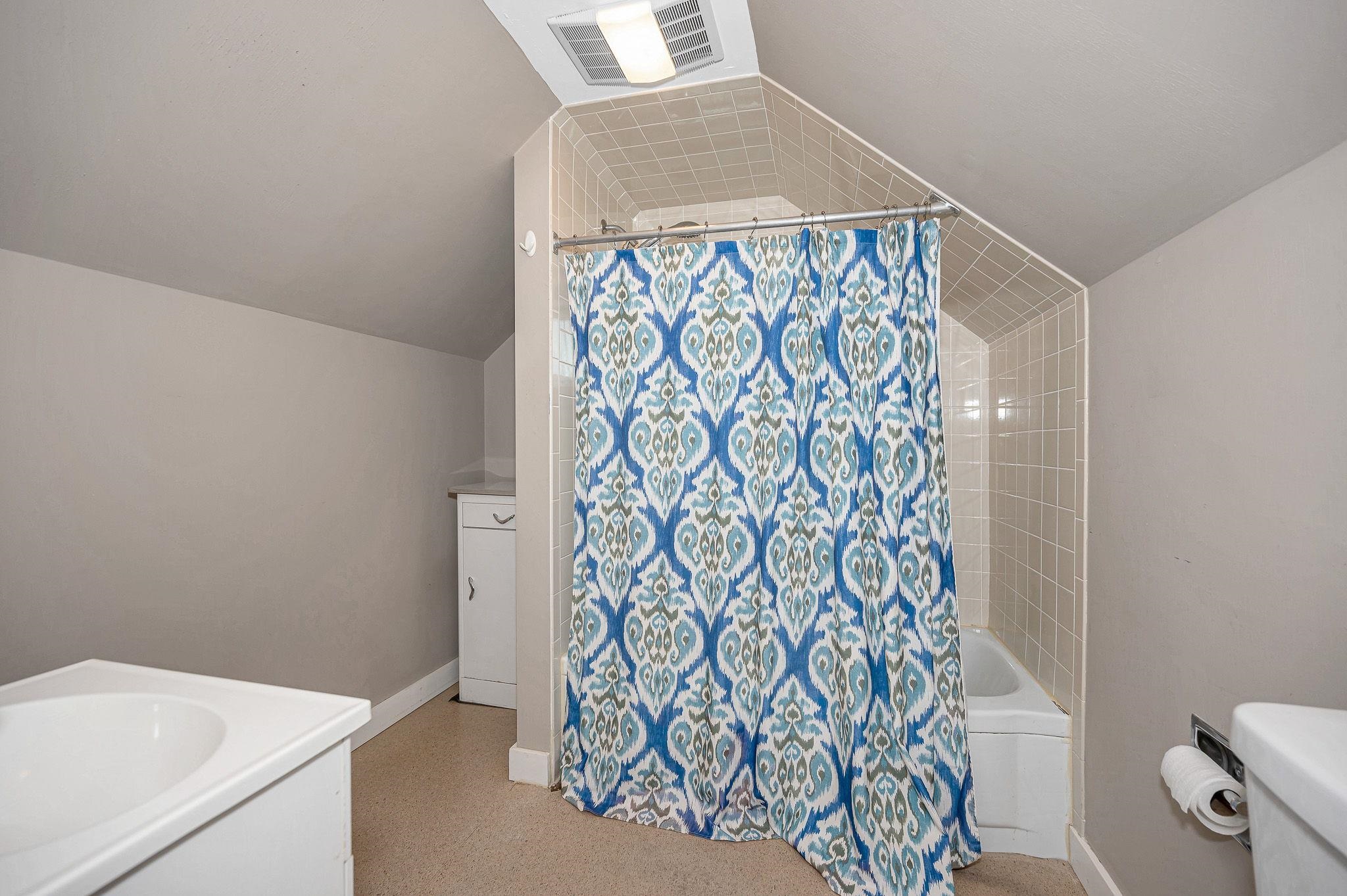 46 Lake Street Nashua, NH 03060 - Photo 17 of 30