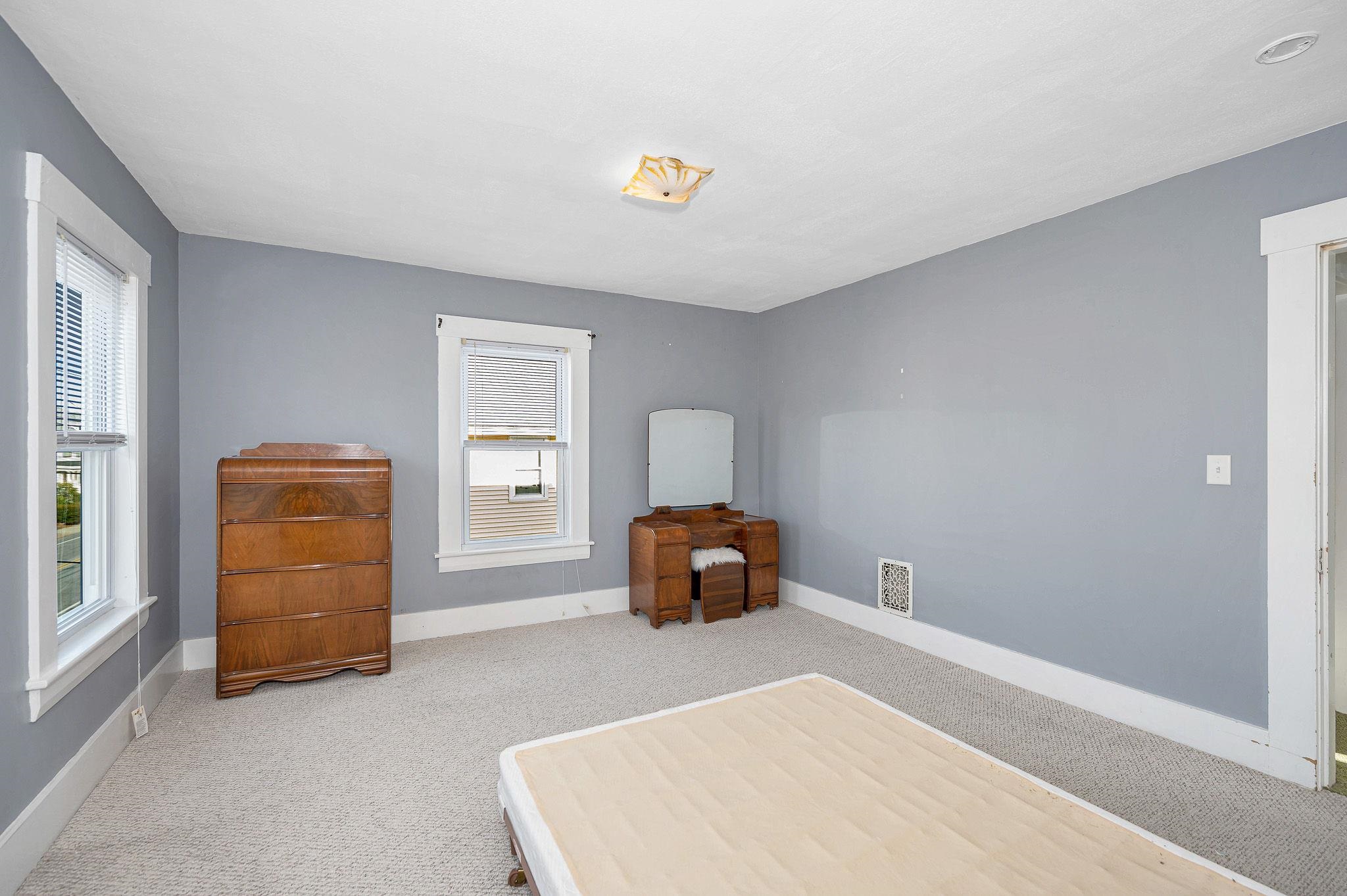 46 Lake Street Nashua, NH 03060 - Photo 10 of 30