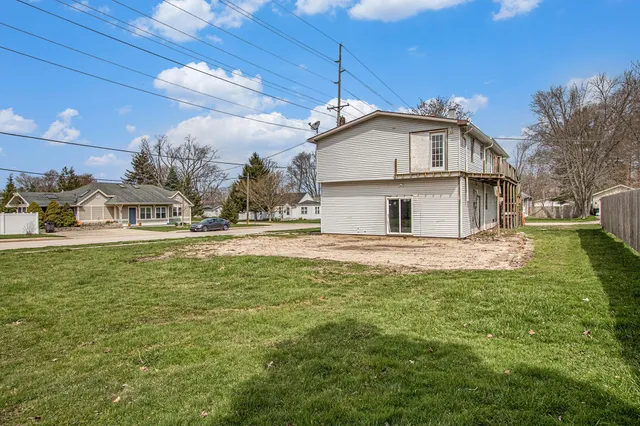 $89,500 | 202 Poplar Street, Three Oaks, MI 49128