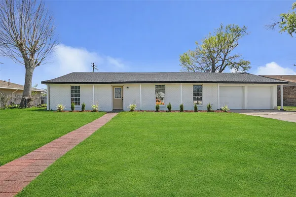 $252,700 | 715 Pamela Drive, Baytown, TX 77521