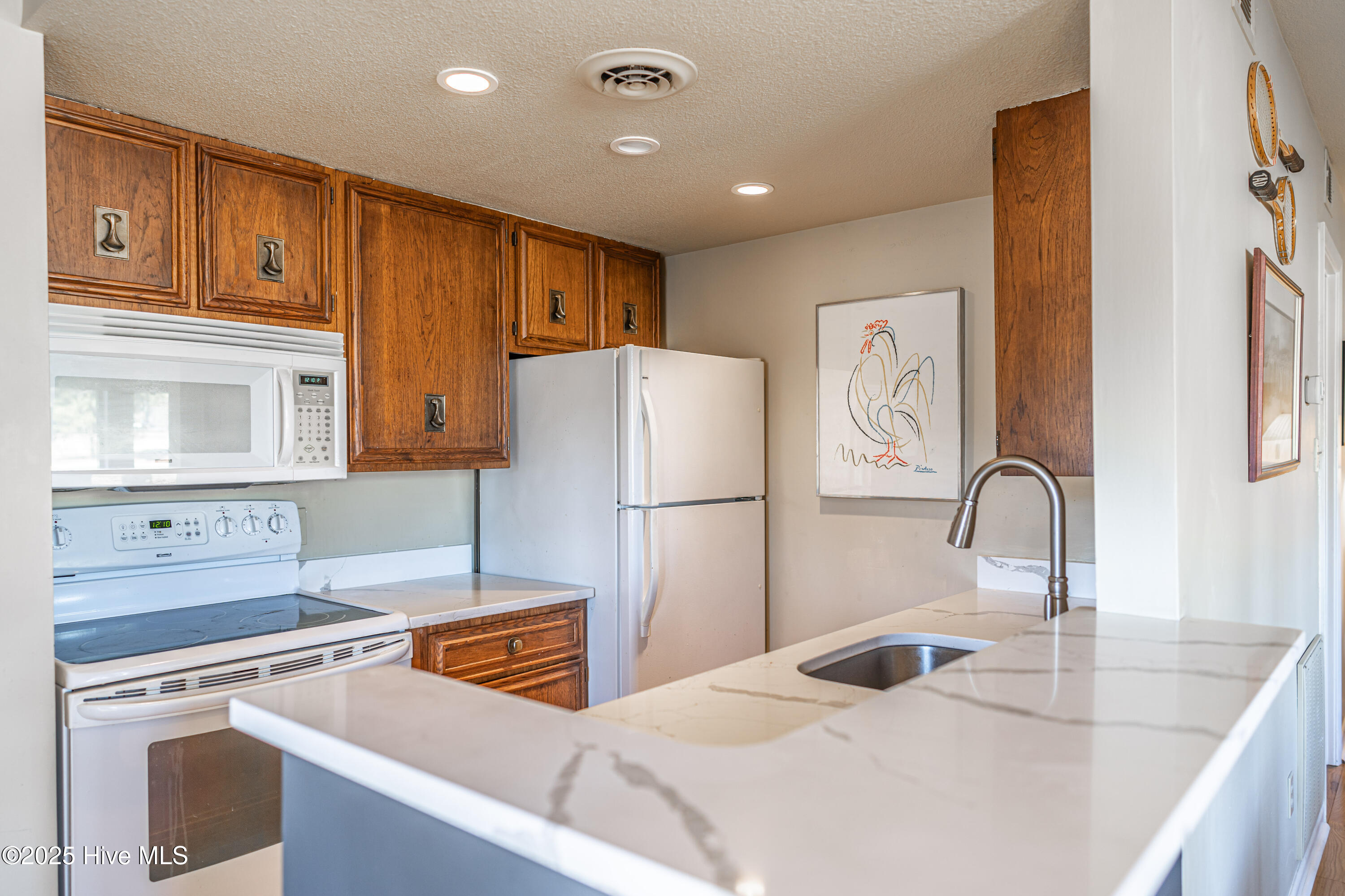 115 Beulah Hill Road South, Unit 207 Pinehurst, NC 28374 - Photo 3 of 29 DSC02580
