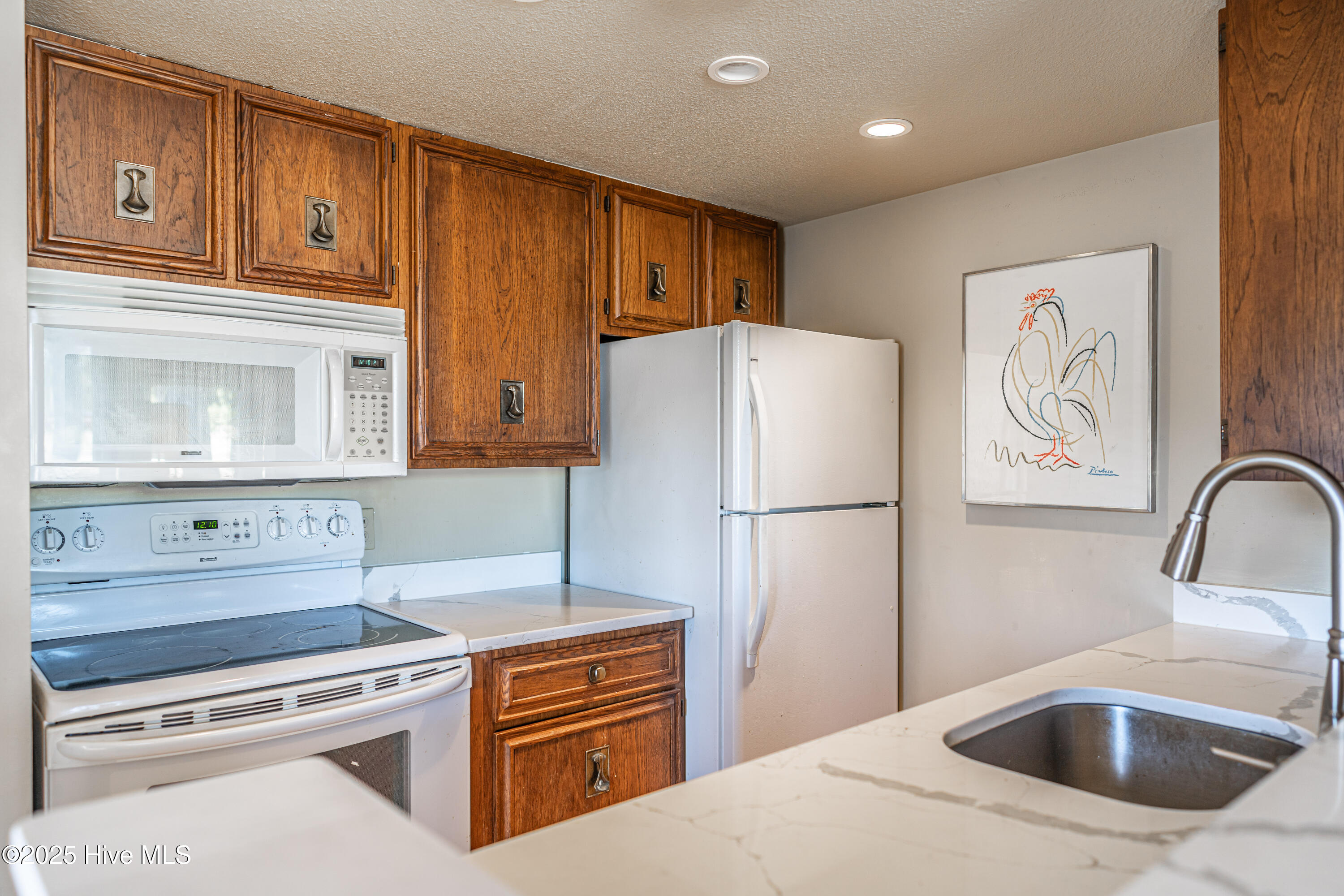 115 Beulah Hill Road South, Unit 207 Pinehurst, NC 28374 - Photo 5 of 29 DSC02583