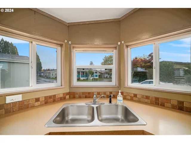 $110,000 | 835 Southeast 1st Avenue, Unit 14, Canby, OR 97013