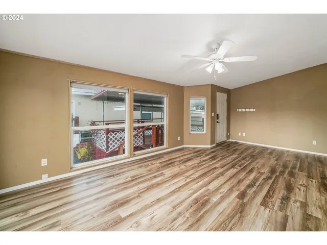 $110,000 | 835 Southeast 1st Avenue, Unit 14, Canby, OR 97013