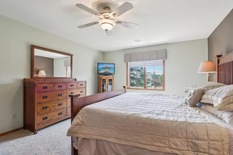 $464,900 | W203N16184 Pin Oak Circle, Jackson, WI 53037