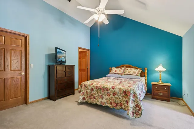 $464,900 | W203N16184 Pin Oak Circle, Jackson, WI 53037