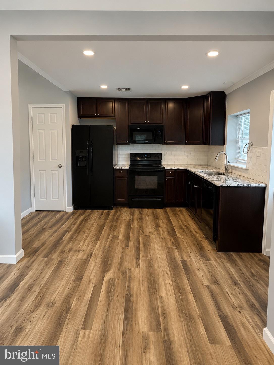 52 Joshua Road Stafford, VA 22556 - Photo 2 of 14 Kitchen