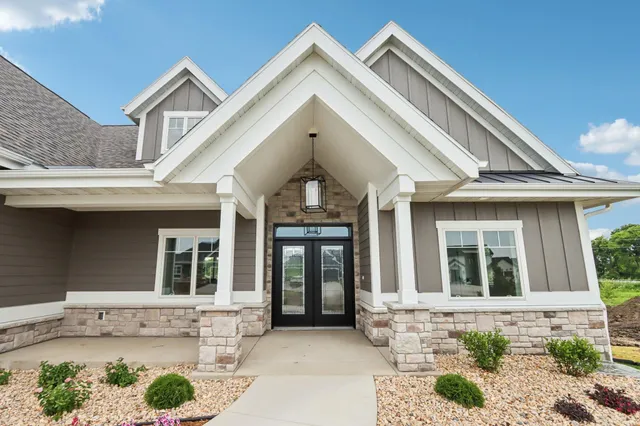 $1,510,000 | 809 Nancy, Waunakee, WI 53597