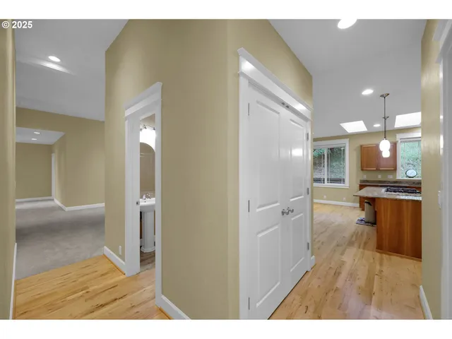 $879,000 | 3085 Summit Sky Boulevard, Eugene, OR 97405