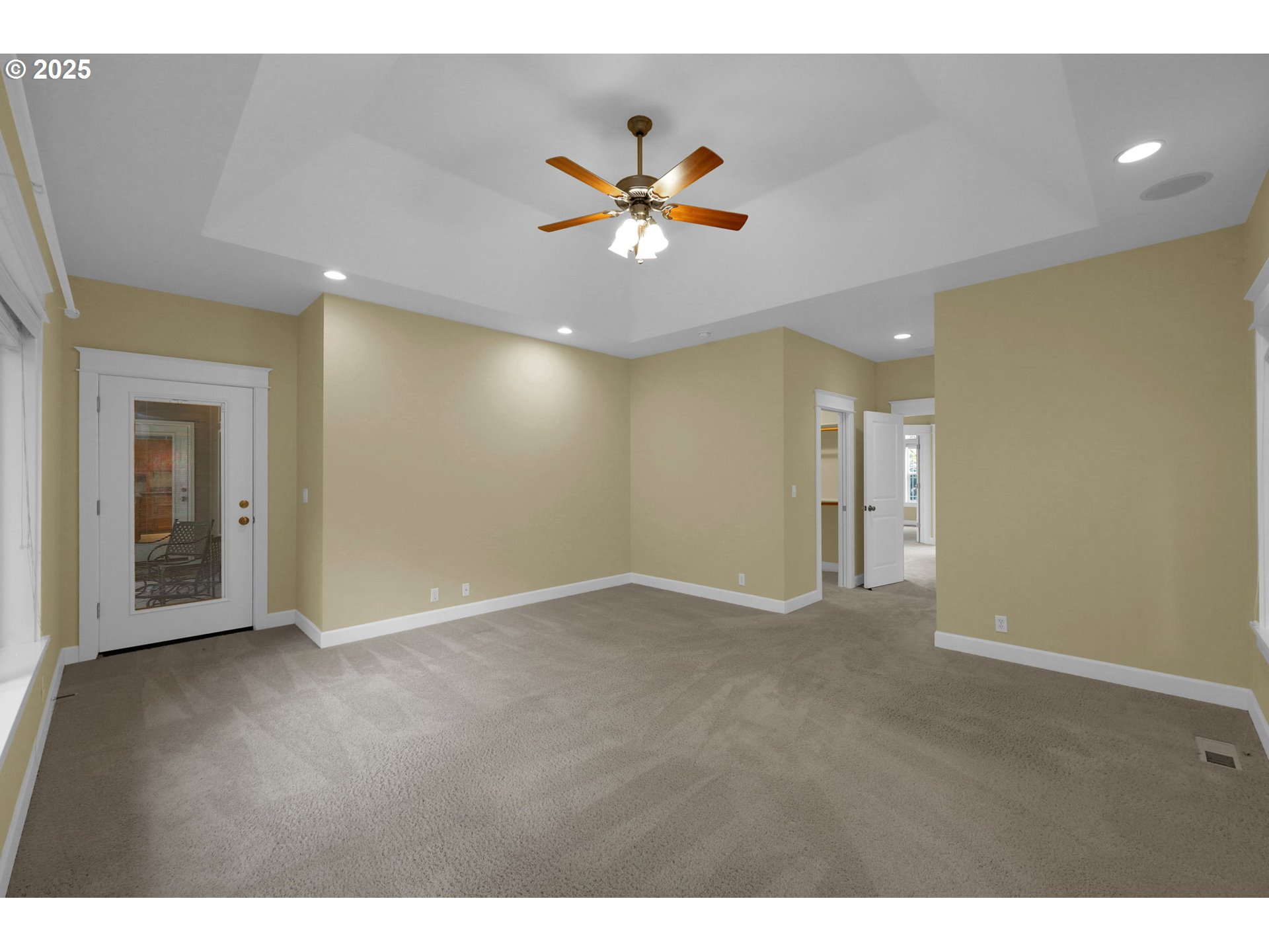 3085 Summit Sky Boulevard Eugene, OR 97405 - Photo 26 of 48 Bedroom, Owner's Suite